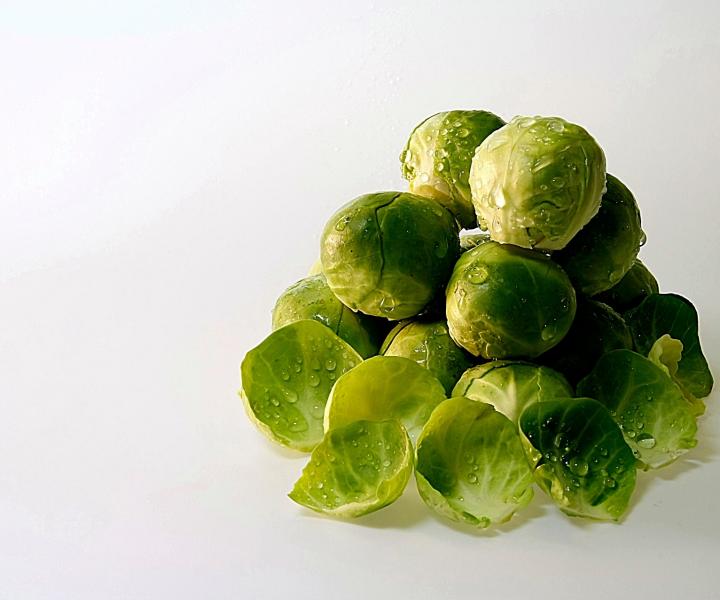 Roasted Brussels sprouts with cocoa recipe