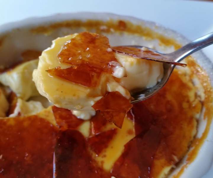 White chocolate crème brûlée